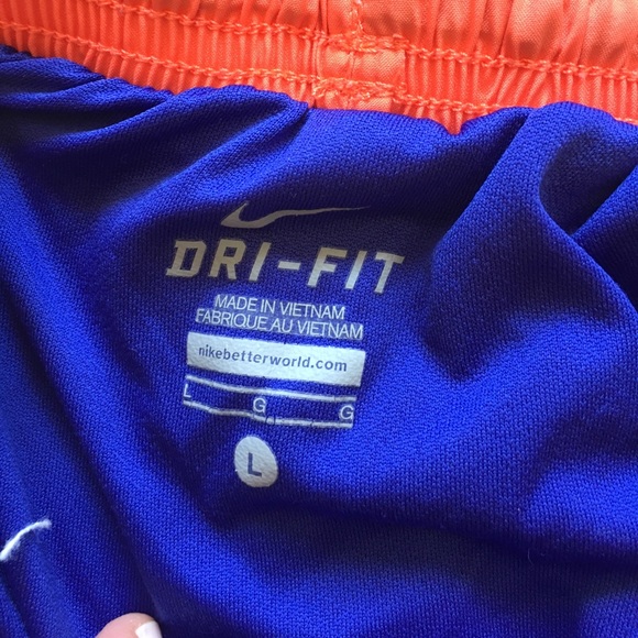 Nike women's shorts - Picture 3 of 4